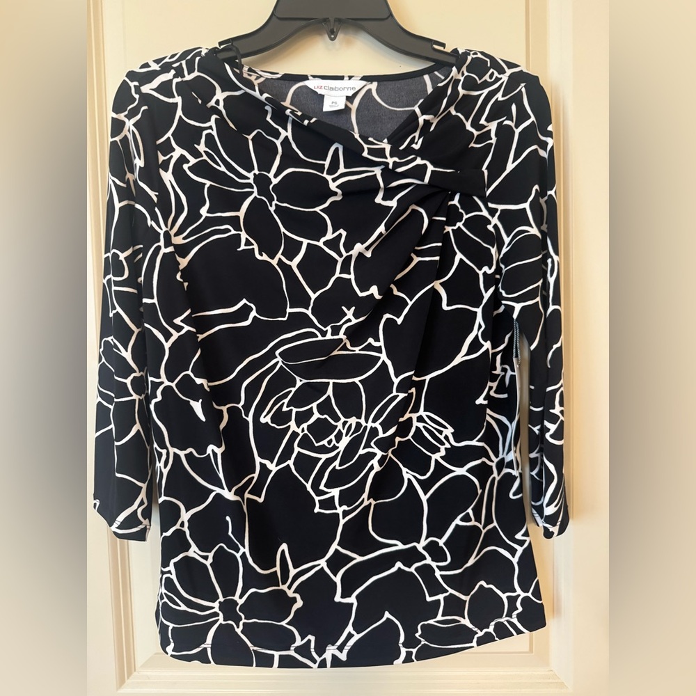 Liz Claiborne Black and White Patterned Blouse